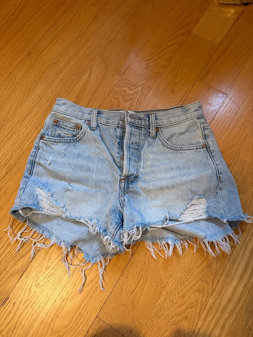 DENIM FORUM ex boyfriend Light Blue Distressed Denim Women’s Shorts
